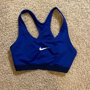 Women’s sports bra